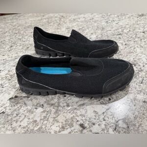 Womens Skechers Size 10 Black Slip On Memory Foam Comfort Shoes Sneakers